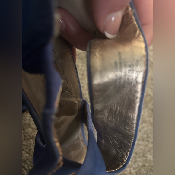 Black and Blue suede BCBG heels size 9 - Picture 4 of 4